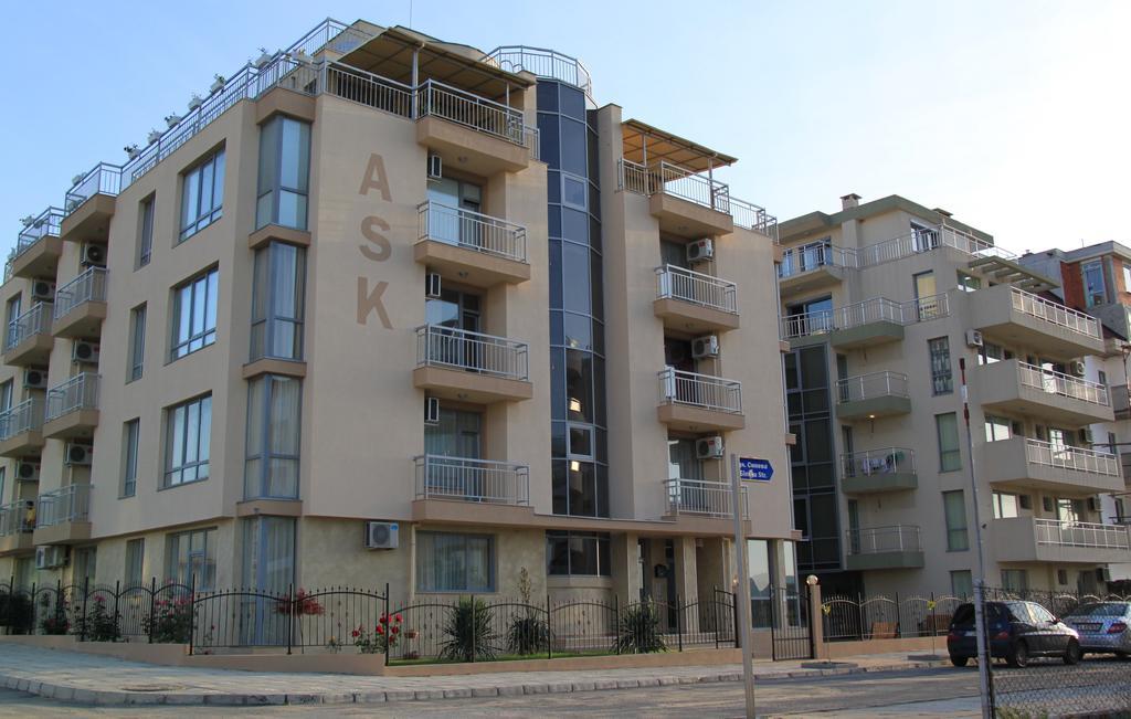 Guest House Ask Primorsko Esterno foto