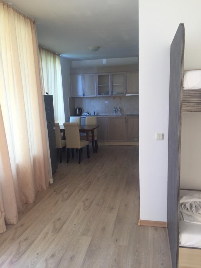 Guest House Ask Primorsko Esterno foto